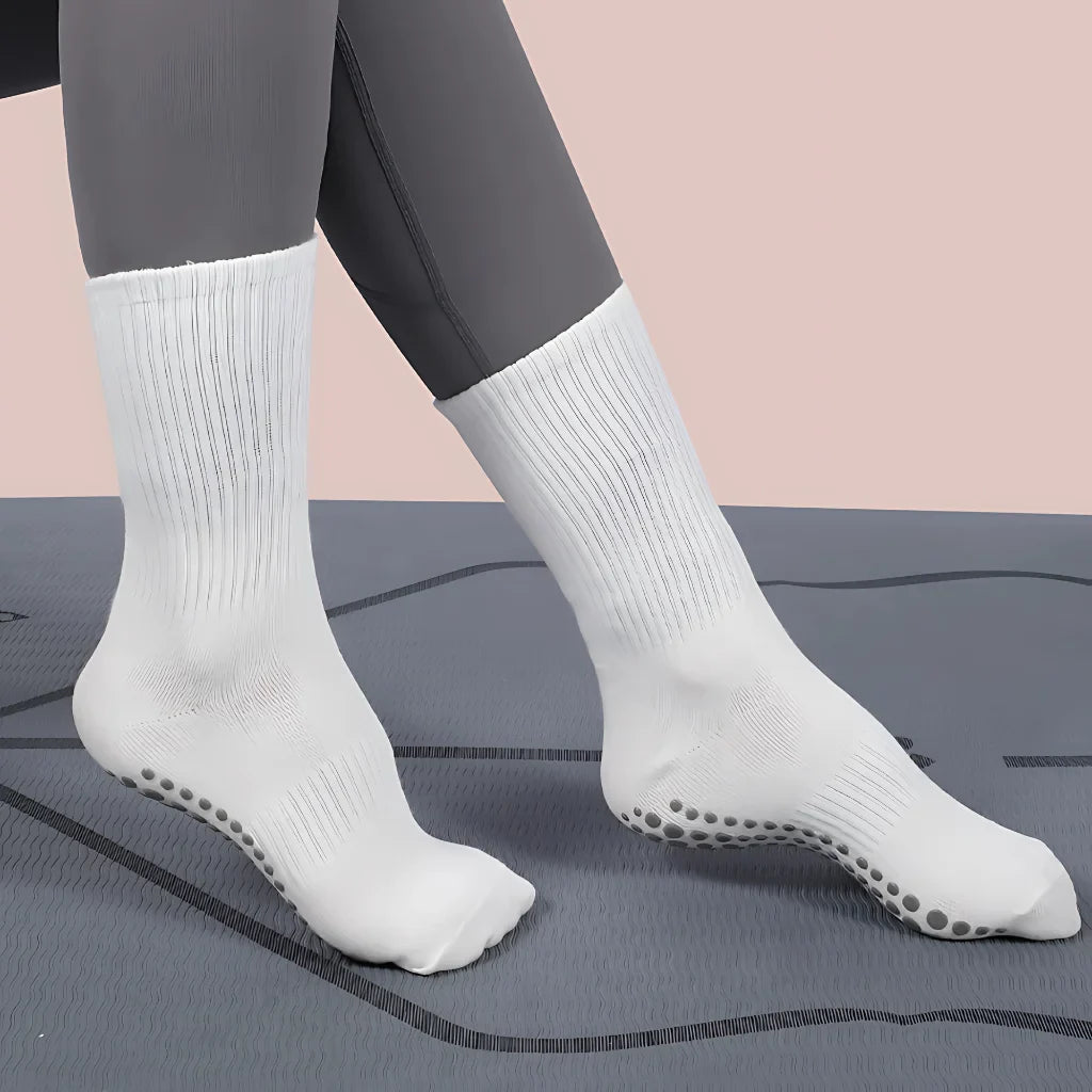 BREATHABLE COTTON YOGA SOCKS FOR WOMEN - White / One Size - Yoga Socks