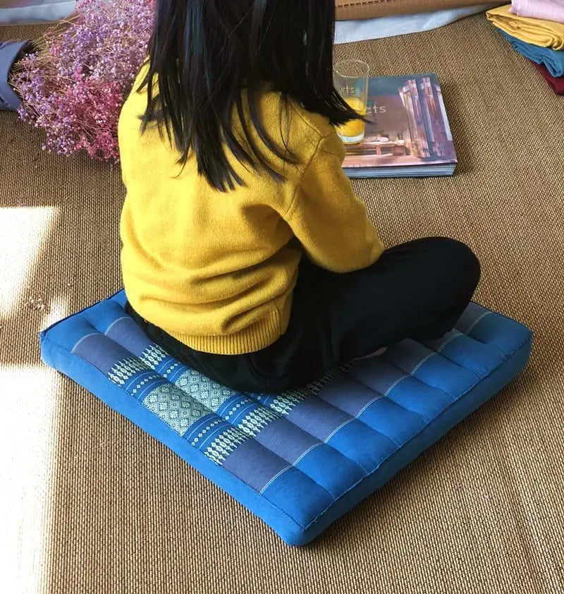 SQUARE CUSHION FUTON MEDITATION SEAT FOR YOGA AND RELAXATION