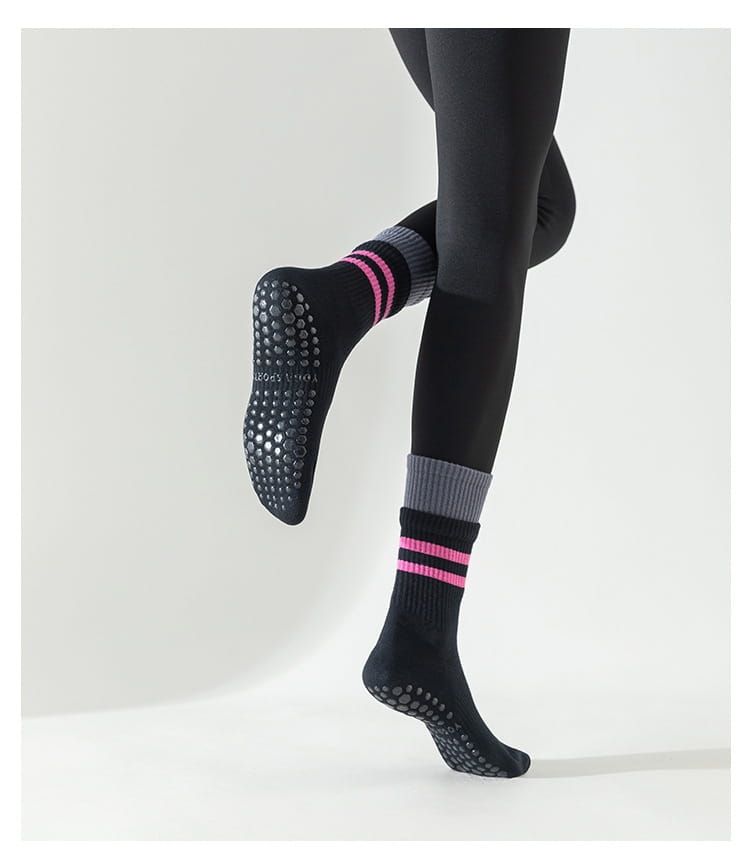 MID-CALF NON SLIP YOGA SOCKS FOR WOMEN