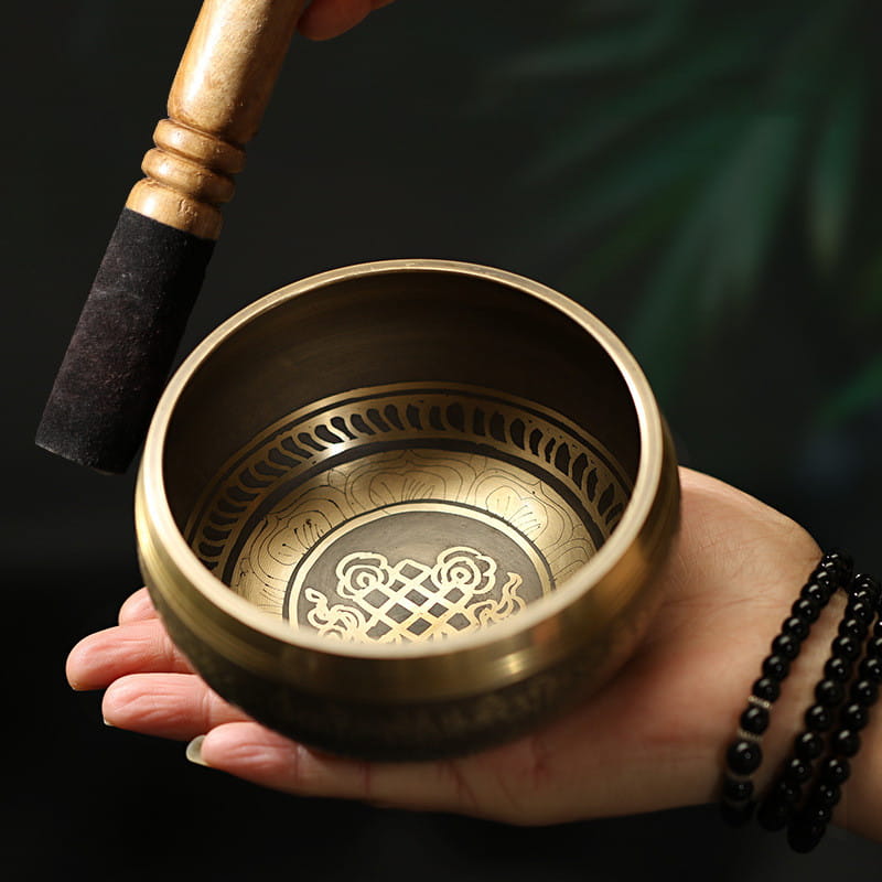 HANDCRAFTED SINGING BOWL WITH AUSPICIOUS KNOT ENGRAVING
