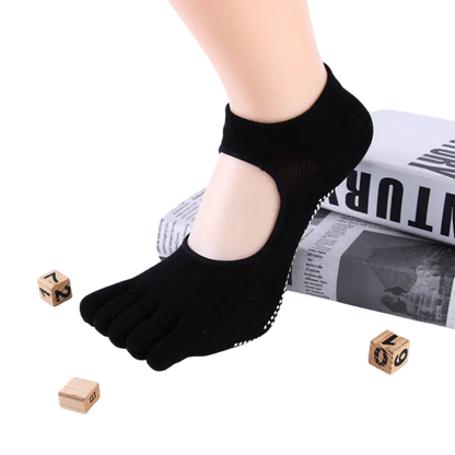 ANTI-SLIP YOGA SOCKS WITH GRIPS FOR WOMEN - Black / One Size - Yoga Socks