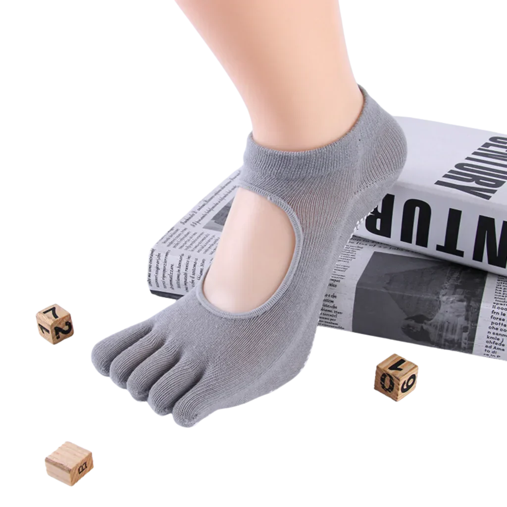 ANTI-SLIP YOGA SOCKS WITH GRIPS FOR WOMEN - Grey / One Size - Yoga Socks