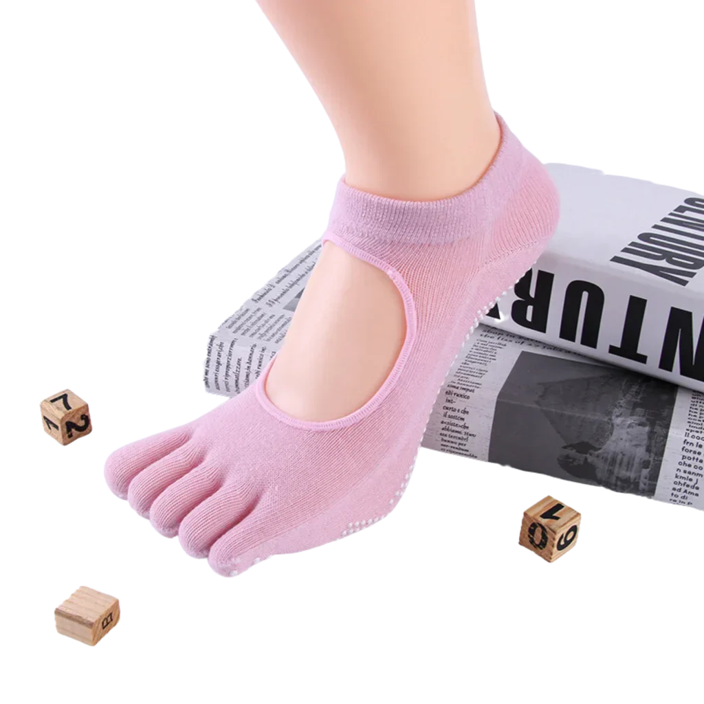 ANTI-SLIP YOGA SOCKS WITH GRIPS FOR WOMEN - Pink / One Size - Yoga Socks