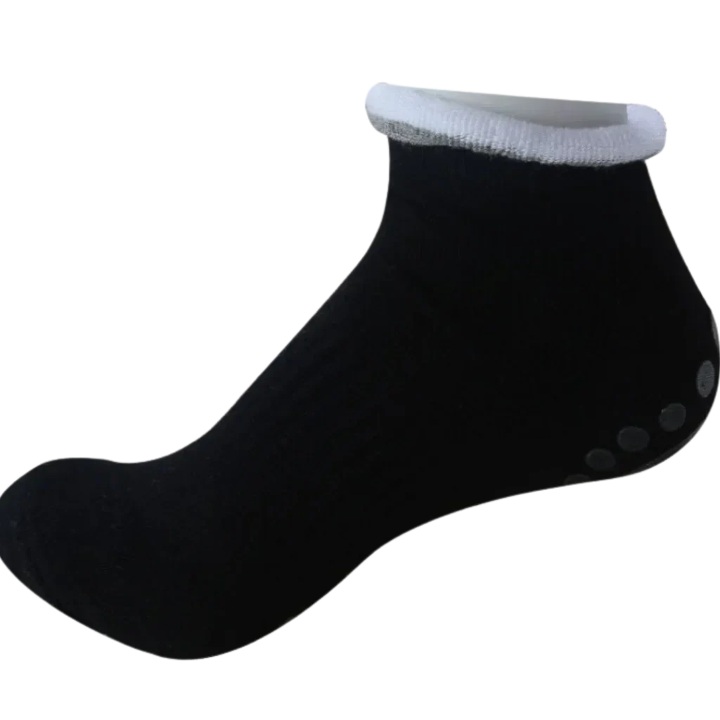 Breathable Barre Sticky Socks For Studio Control - Black / one size