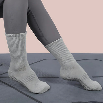 BREATHABLE COTTON YOGA SOCKS FOR WOMEN - Gray / One Size - Yoga Socks