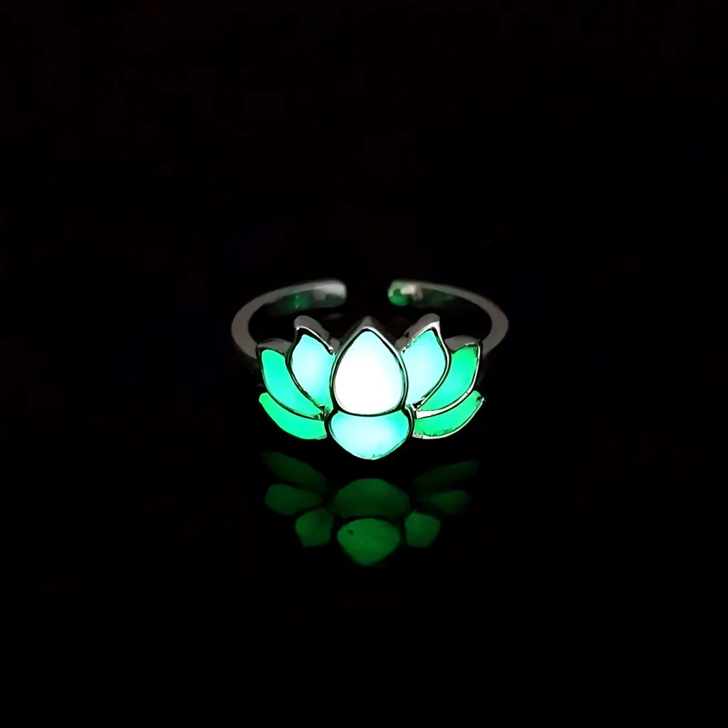 LUMINOUS LOTUS BOHEMIAN JEWELRY RINGS IN ADJUSTABLE DESIGN - White Steel Green Light - Boho ring