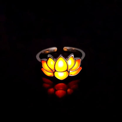 LUMINOUS LOTUS BOHEMIAN JEWELRY RINGS IN ADJUSTABLE DESIGN - White Steel Orange Red Light - Boho ring