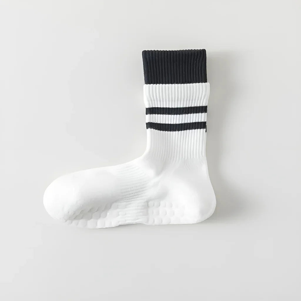 MID-CALF NON SLIP YOGA SOCKS FOR WOMEN - White / Free Size - Yoga Socks