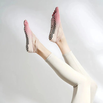 Non Slip Grip Socks Pilates Essentials For Women & Men - Pink / one size
