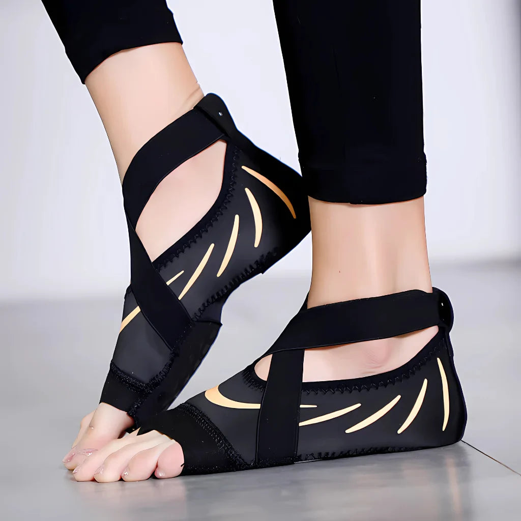 NON SLIP YOGA SHOES FOR WOMEN WITH SUPPORT & COMFORT - Yoga Shoes