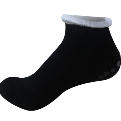 NON-SLIP YOGA SOCKS WITH SILICONE GRANULES - Black