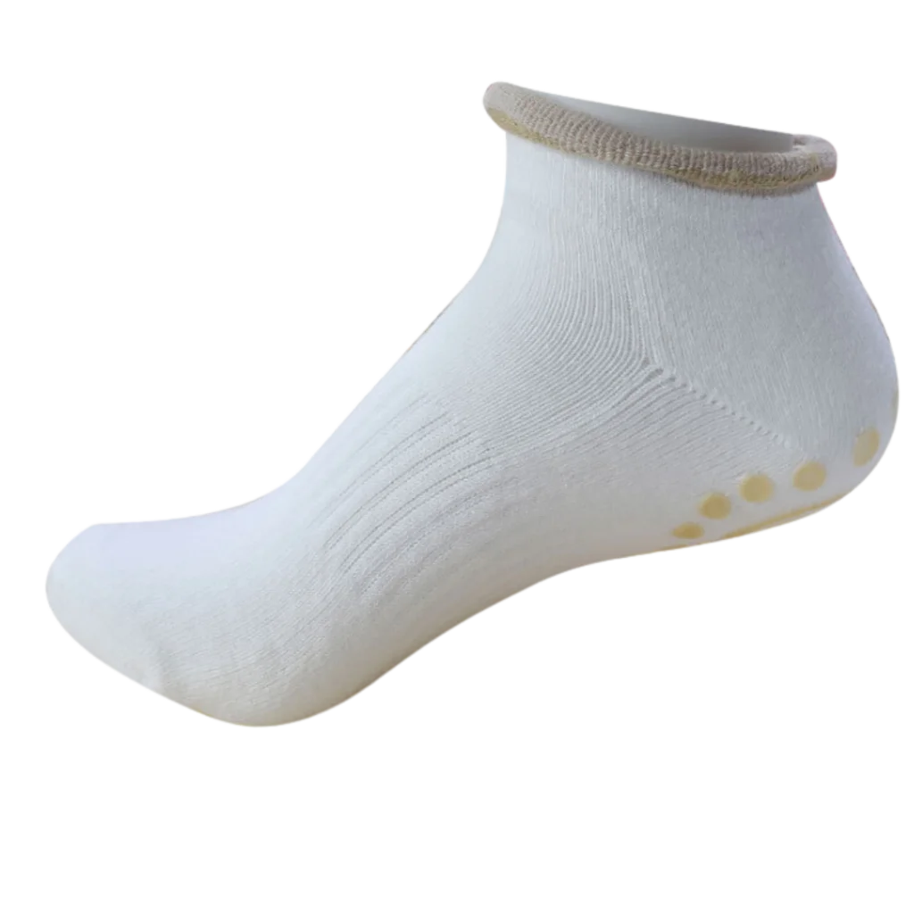 NON-SLIP YOGA SOCKS WITH SILICONE GRANULES - White