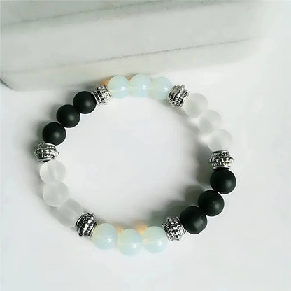 White Agate Bracelet With Mixed Bead Design - White Black